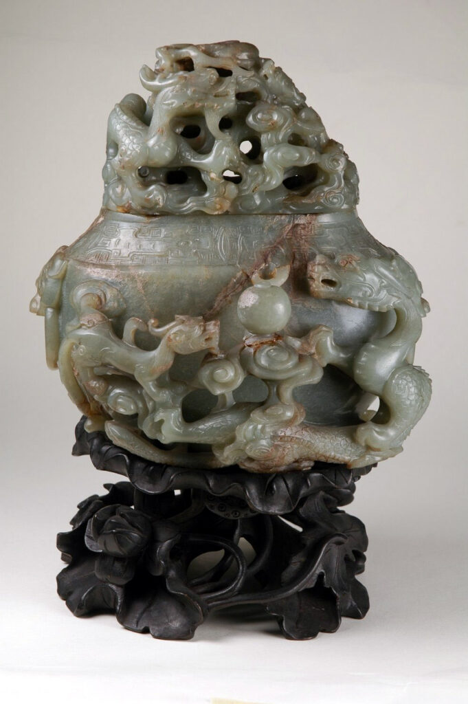 Bruciaprofumi in giada, Cina, XVII-XIX secolo.