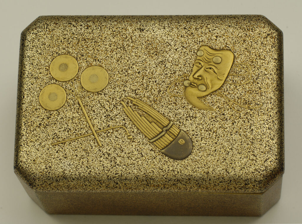 Kobako: contenitore decorato in makie, vista d’insieme.