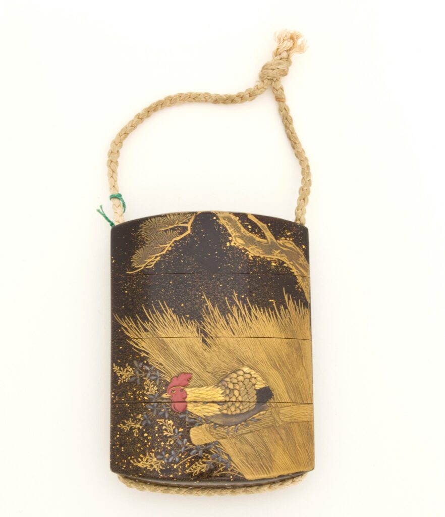 Inrō, XIX secolo: scatolina laccata, vista d’insieme.