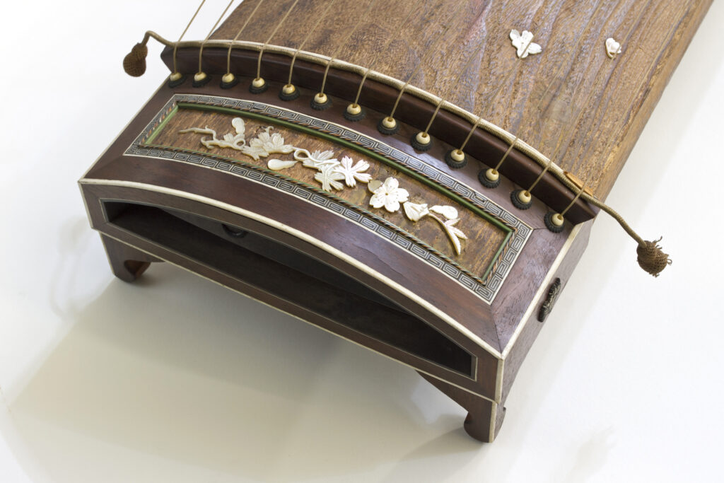 Hankin, koto da viaggio: particolare dello strumento, Giappone, periodo Edo.