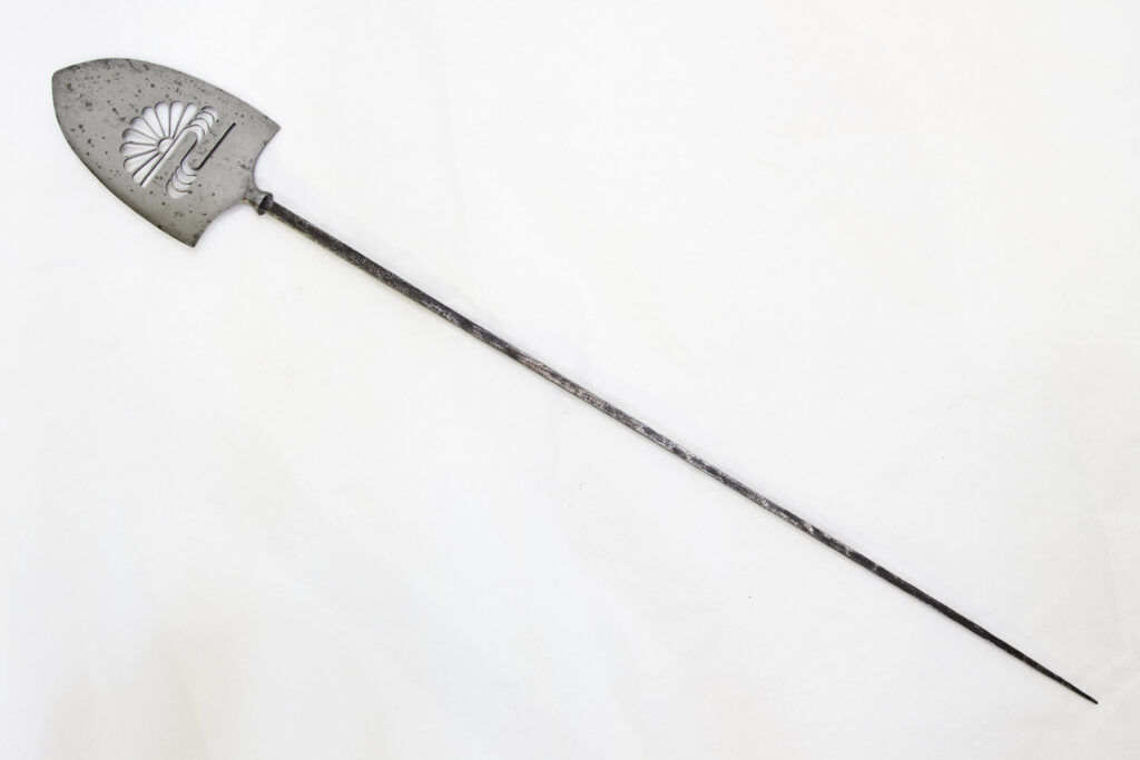 Punta di freccia votiva: esemplare 2 (intero).