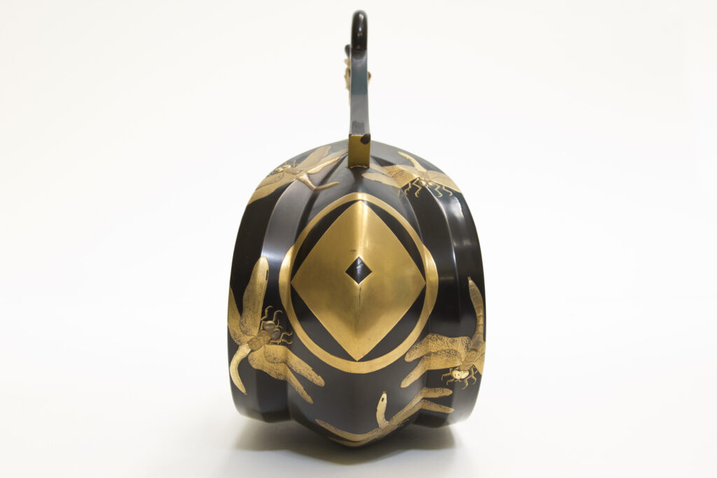 Staffa da parata in lacca: vista d’insieme (foto 2).