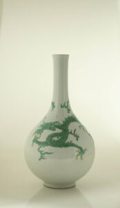 Vaso con drago verde